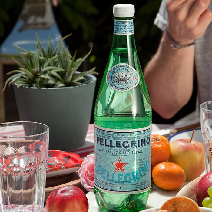 Agua Natural con gas Sanpellegrino - Pet 500 ml (Caja 24 Unidades)